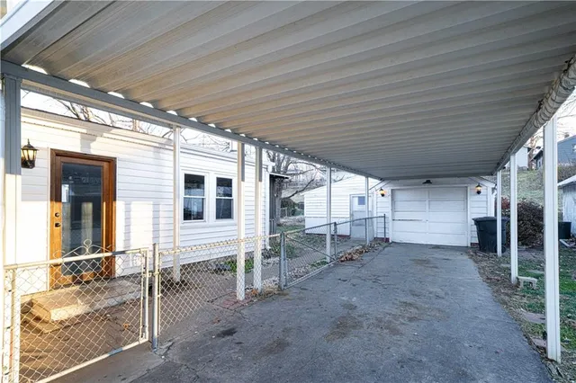 $154,900 | 3214 Penn Street, St. Joseph, MO 64507