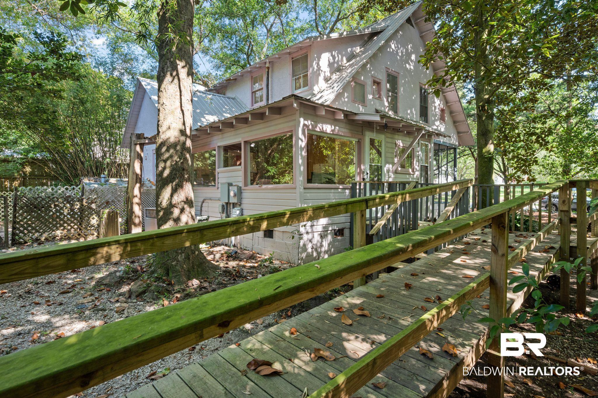 115 Fairhope Avenue Fairhope, AL 36532 - Photo 42 of 49