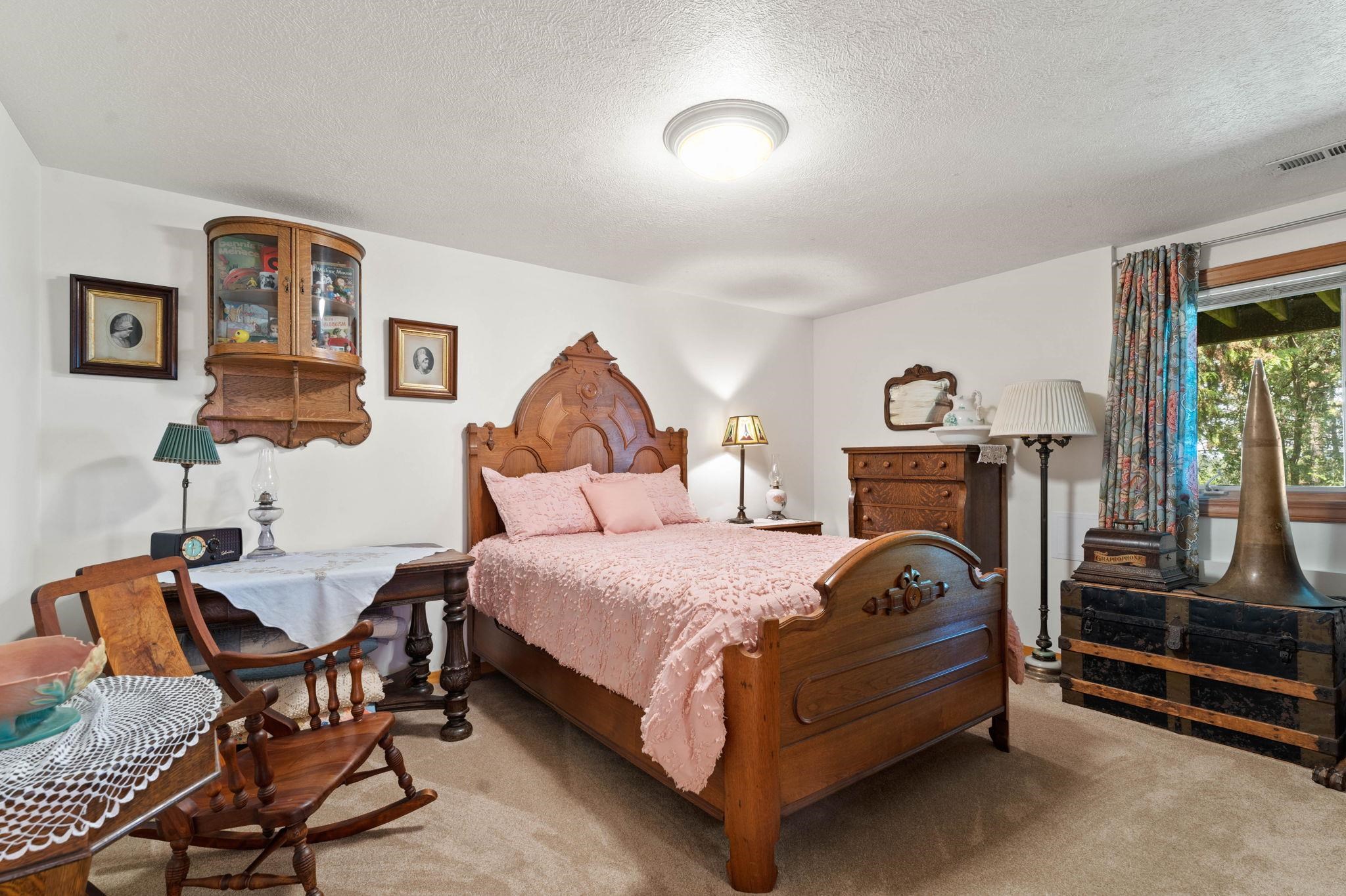 4723 South Glenrose Road Spokane, WA 99223 - Photo 23 of 48