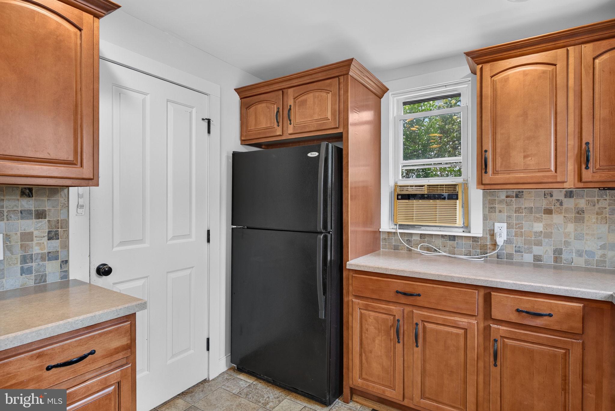 990 Maple Street Lititz, PA 17543 - Photo 10 of 37