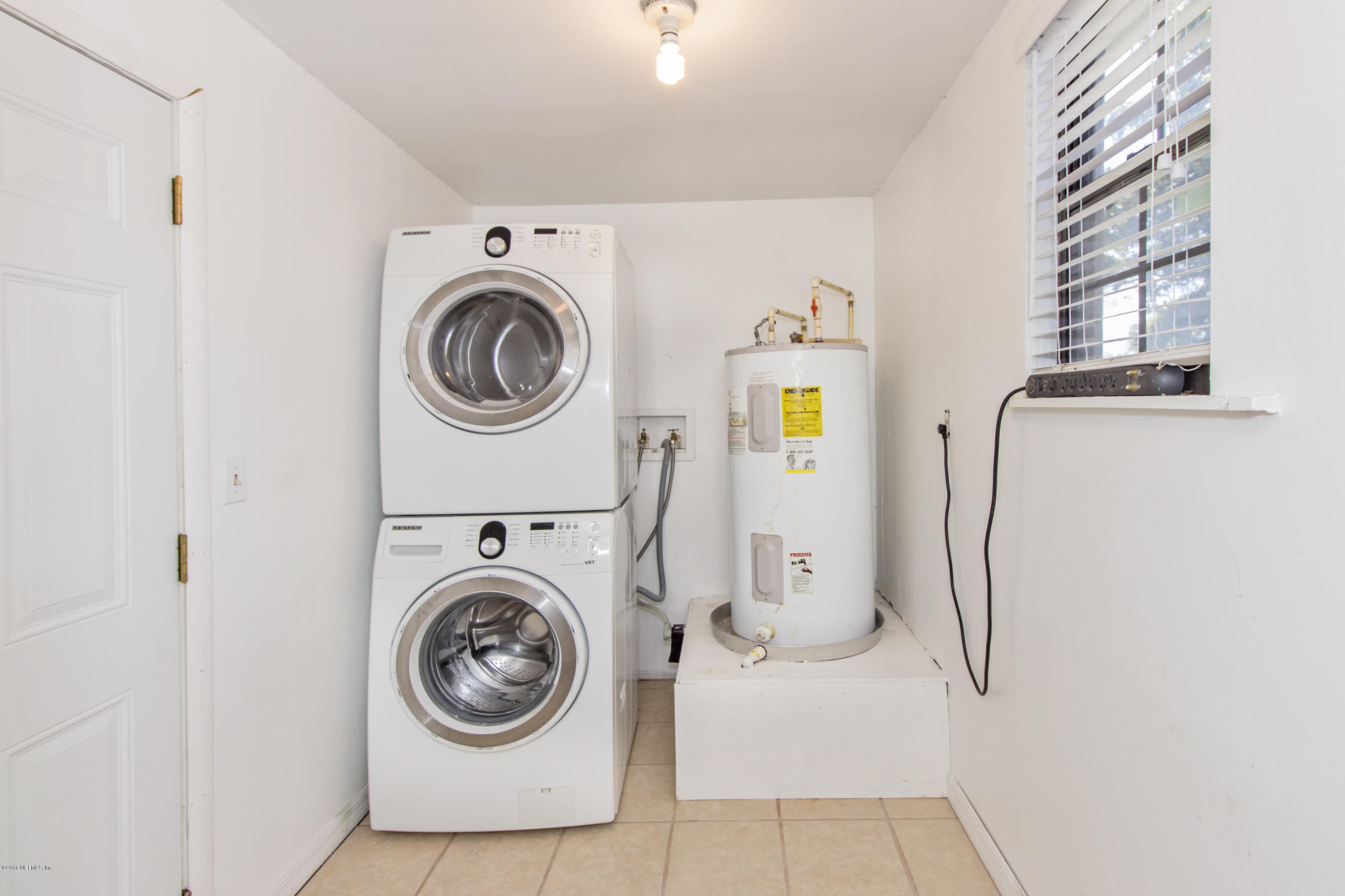 4159 Marianna Road Jacksonville, FL 32217 - Photo 19 of 25 017_Laundry Room Room