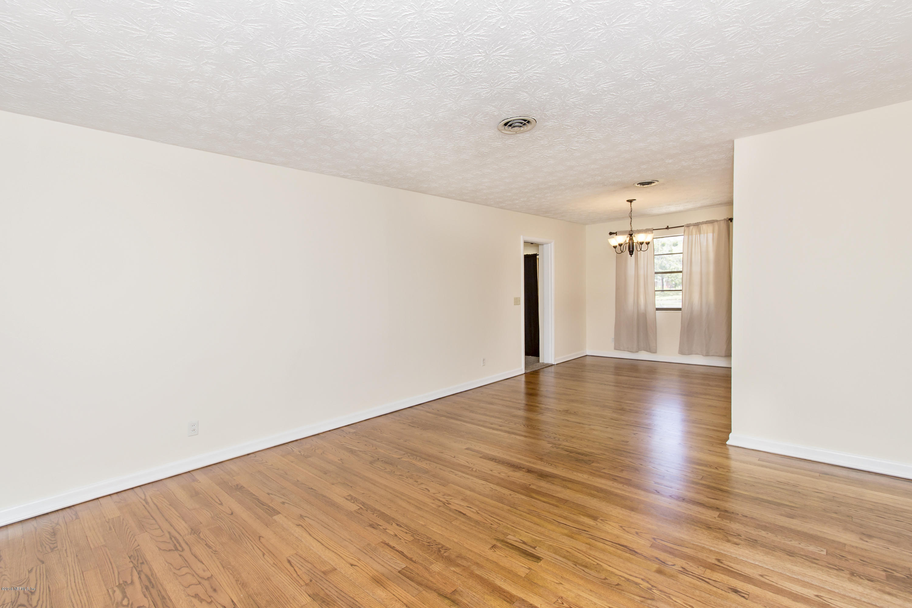 4159 Marianna Road Jacksonville, FL 32217 - Photo 5 of 25 018_Living Room