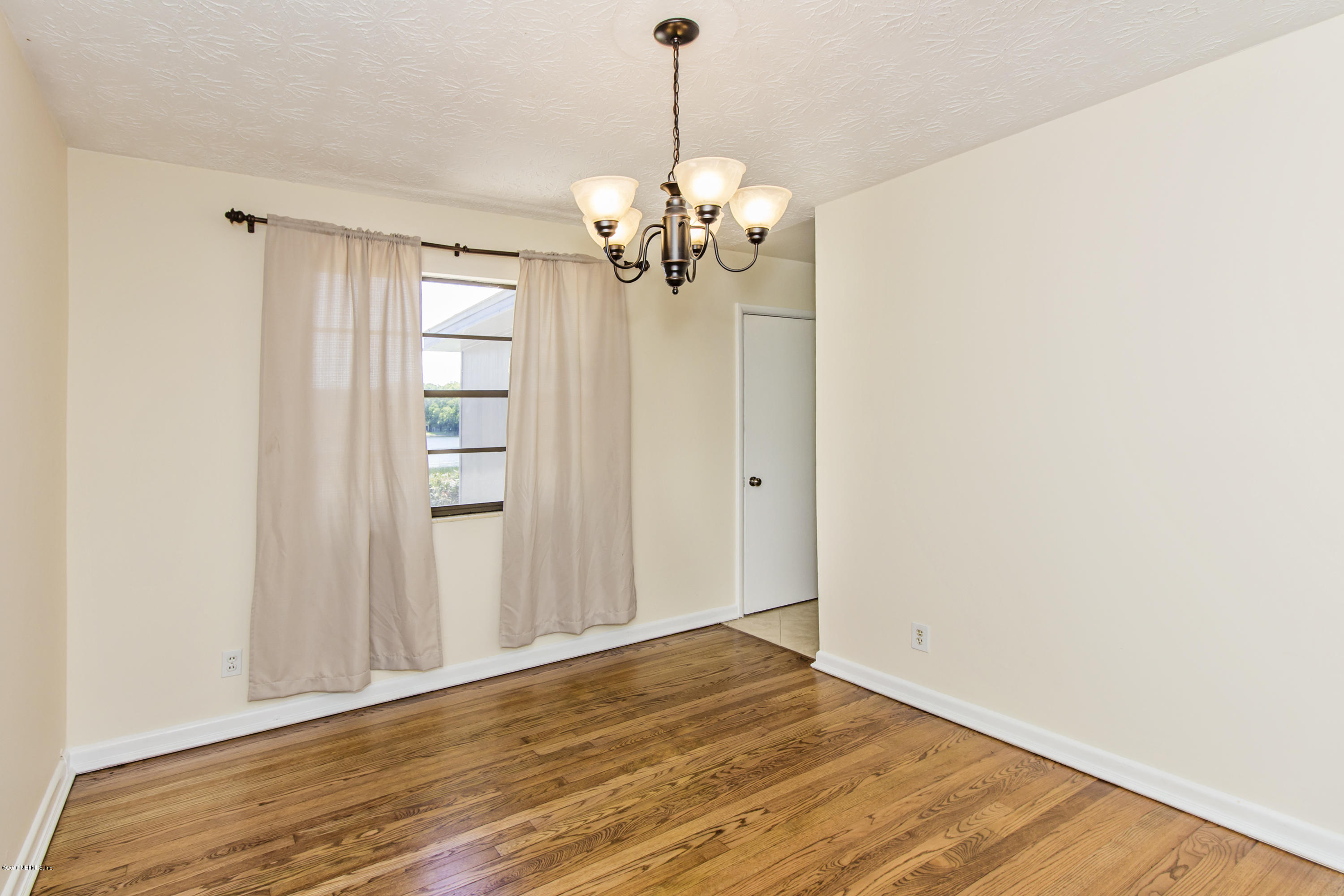 4159 Marianna Road Jacksonville, FL 32217 - Photo 8 of 25 011_Dining Room