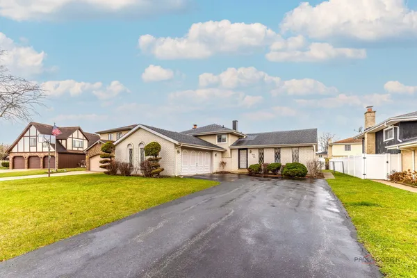 $489,900 | 1124 Anvil Court, Addison, IL 60101