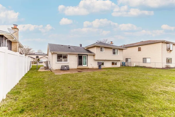 $489,900 | 1124 Anvil Court, Addison, IL 60101