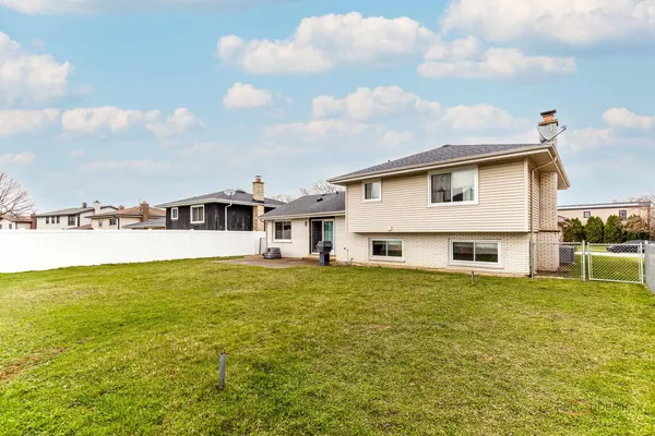 $489,900 | 1124 Anvil Court, Addison, IL 60101