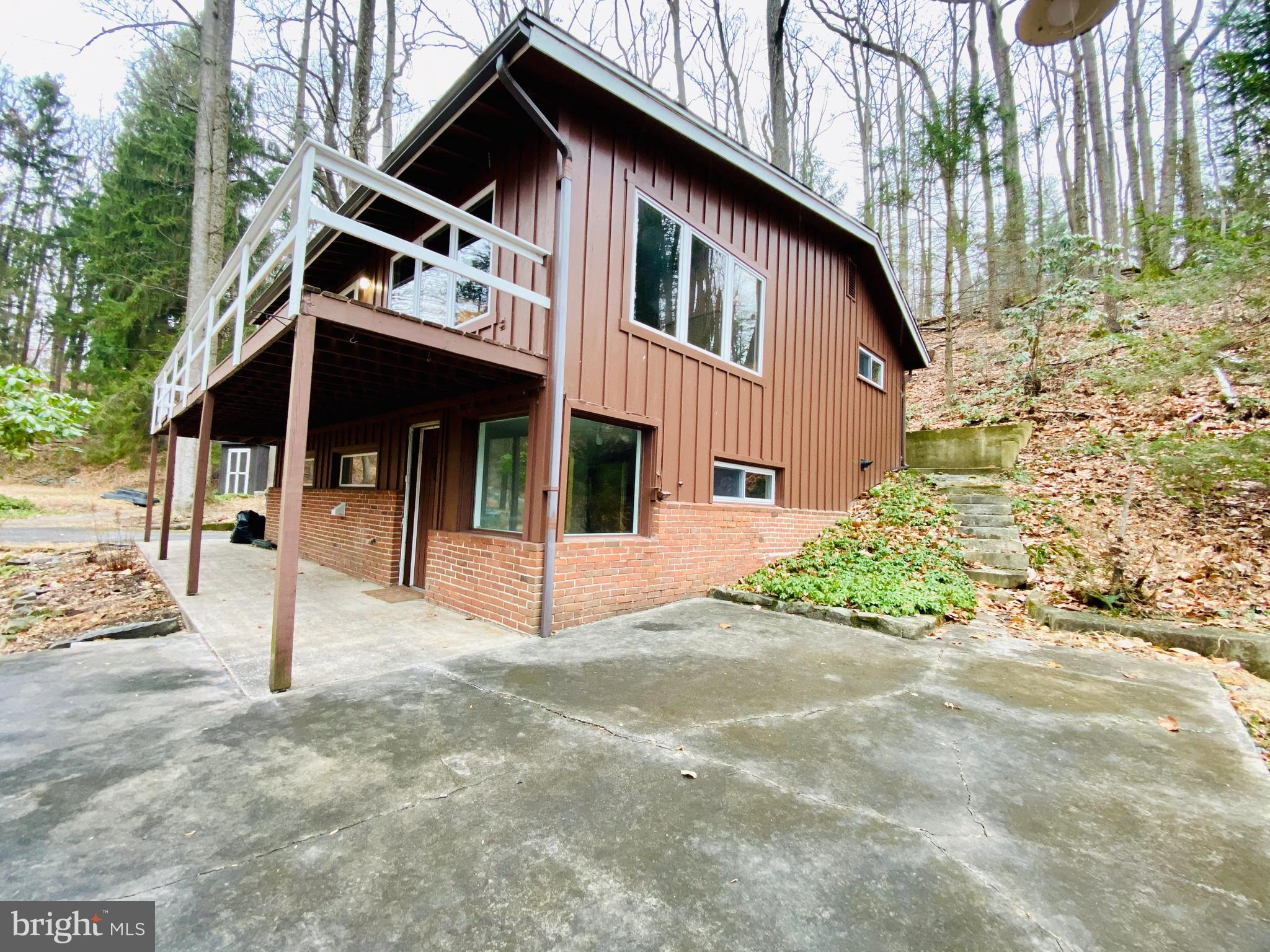 2050 Deininger Road York, PA 17406 - Photo 1 of 30 Gallery Image 1