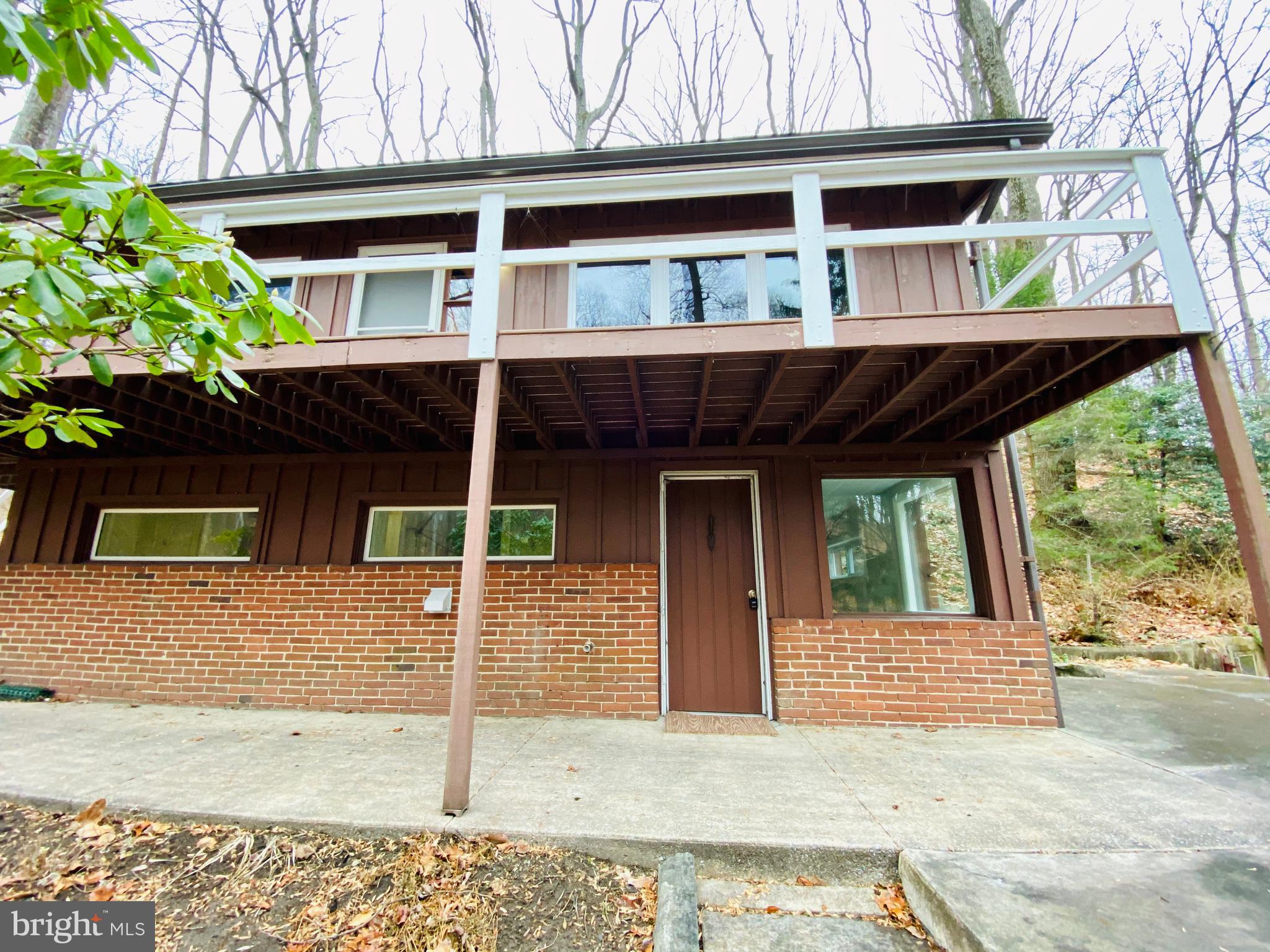 2050 Deininger Road York, PA 17406 - Photo 2 of 30 Gallery Image 2