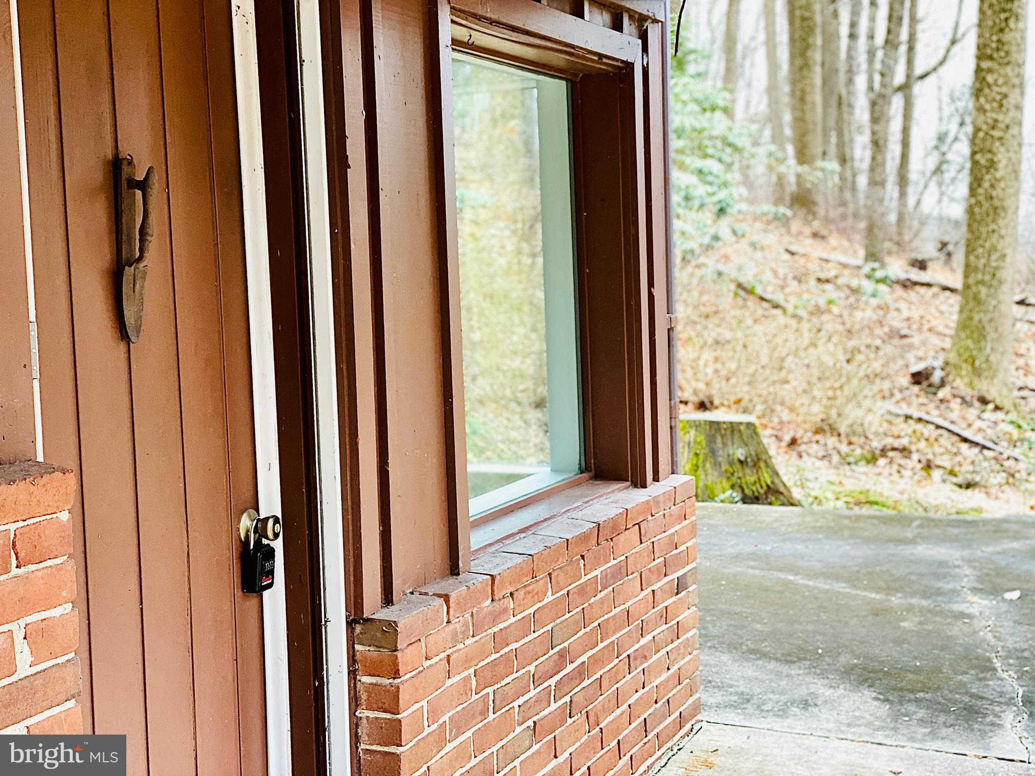 2050 Deininger Road York, PA 17406 - Photo 6 of 30 Gallery Image 6