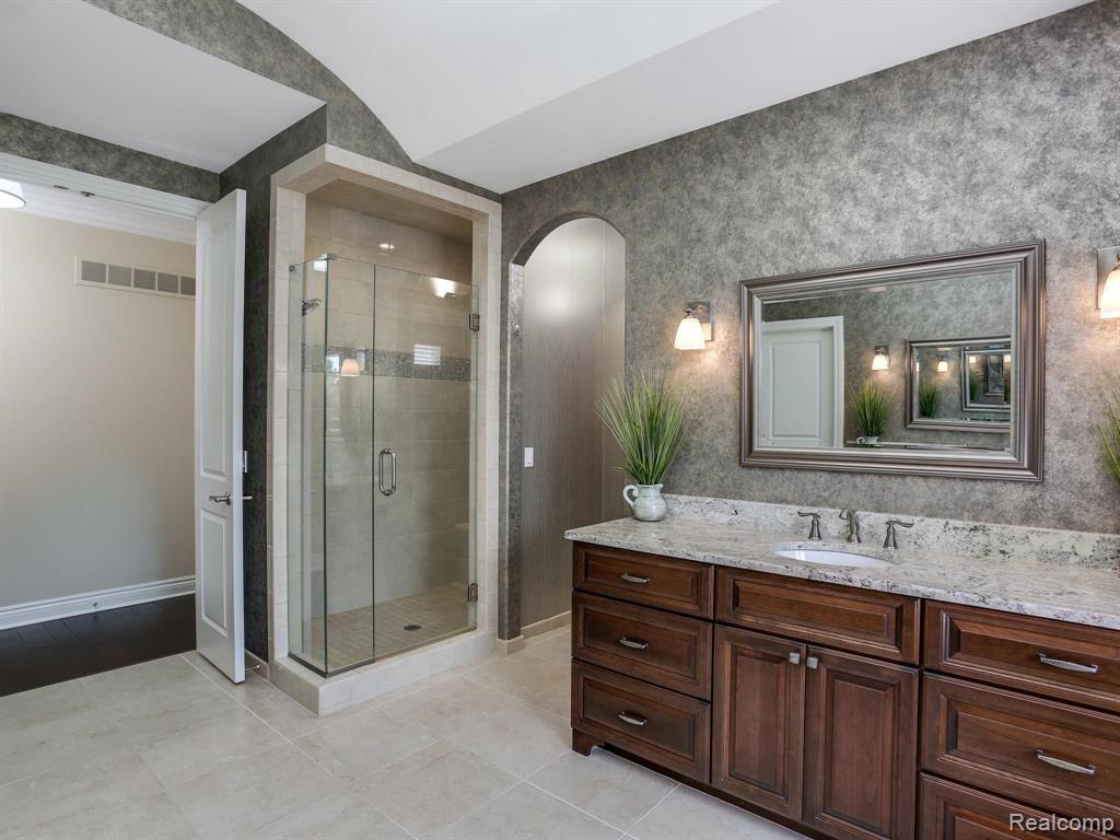 2744 North Addison Circle Rochester, MI 48306 - Photo 25 of 62