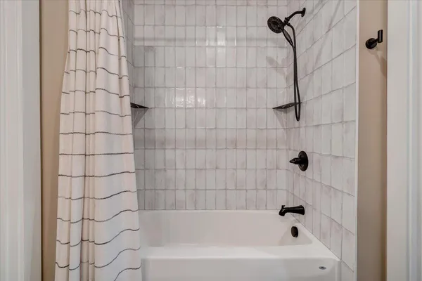 $599,900 | 5 Reserve Road, Moneta, VA 24121