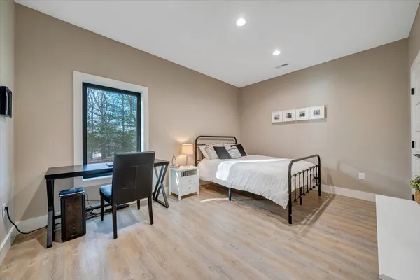 $599,900 | 5 Reserve Road, Moneta, VA 24121