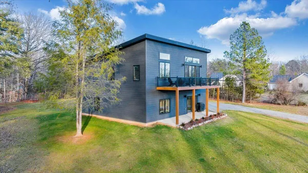 $599,900 | 5 Reserve Road, Moneta, VA 24121