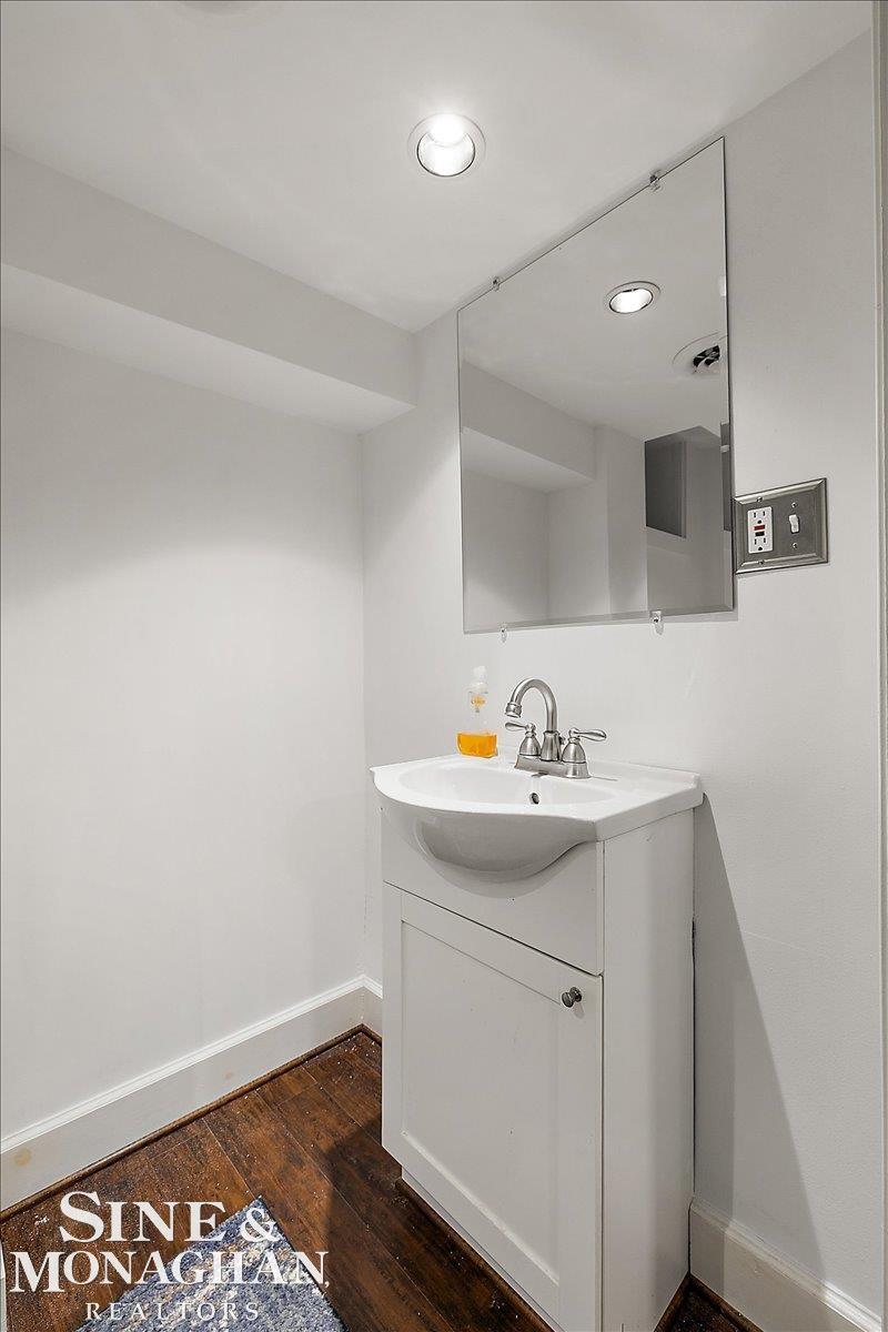 870 Washington Road Grosse Pointe, MI 48230 - Photo 44 of 52 50187239-e9fe3da3-414c-4e30-9f56-1b78ca85239c.JPG