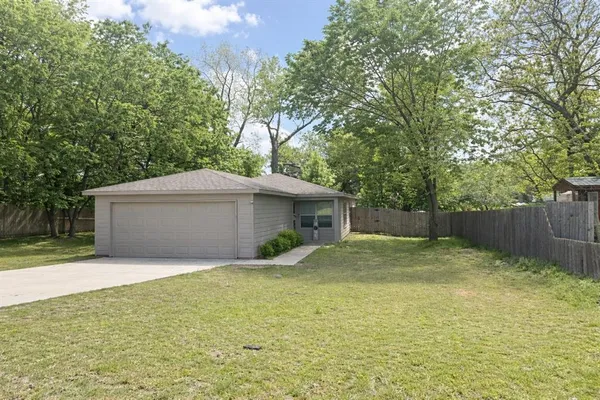 $229,900 | 2820 West Washington Street, Denison, TX 75020