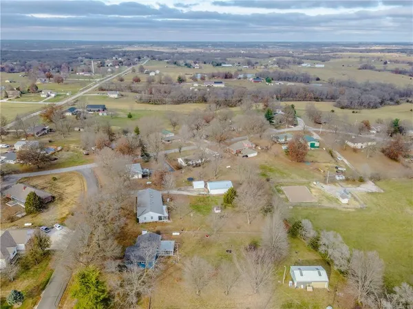 $475,000 | 14655 Gale Road, Smithville, MO 64089