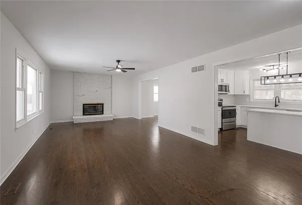 $450,000 | 14655 Gale Road, Smithville, MO 64089