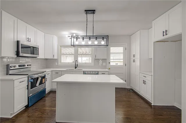 $475,000 | 14655 Gale Road, Smithville, MO 64089