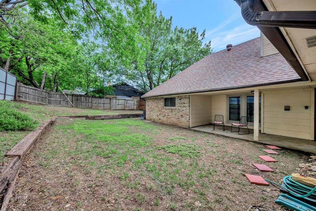 5517 Chimney Rock Road Fort Worth, TX 76112 - Photo 35 of 40