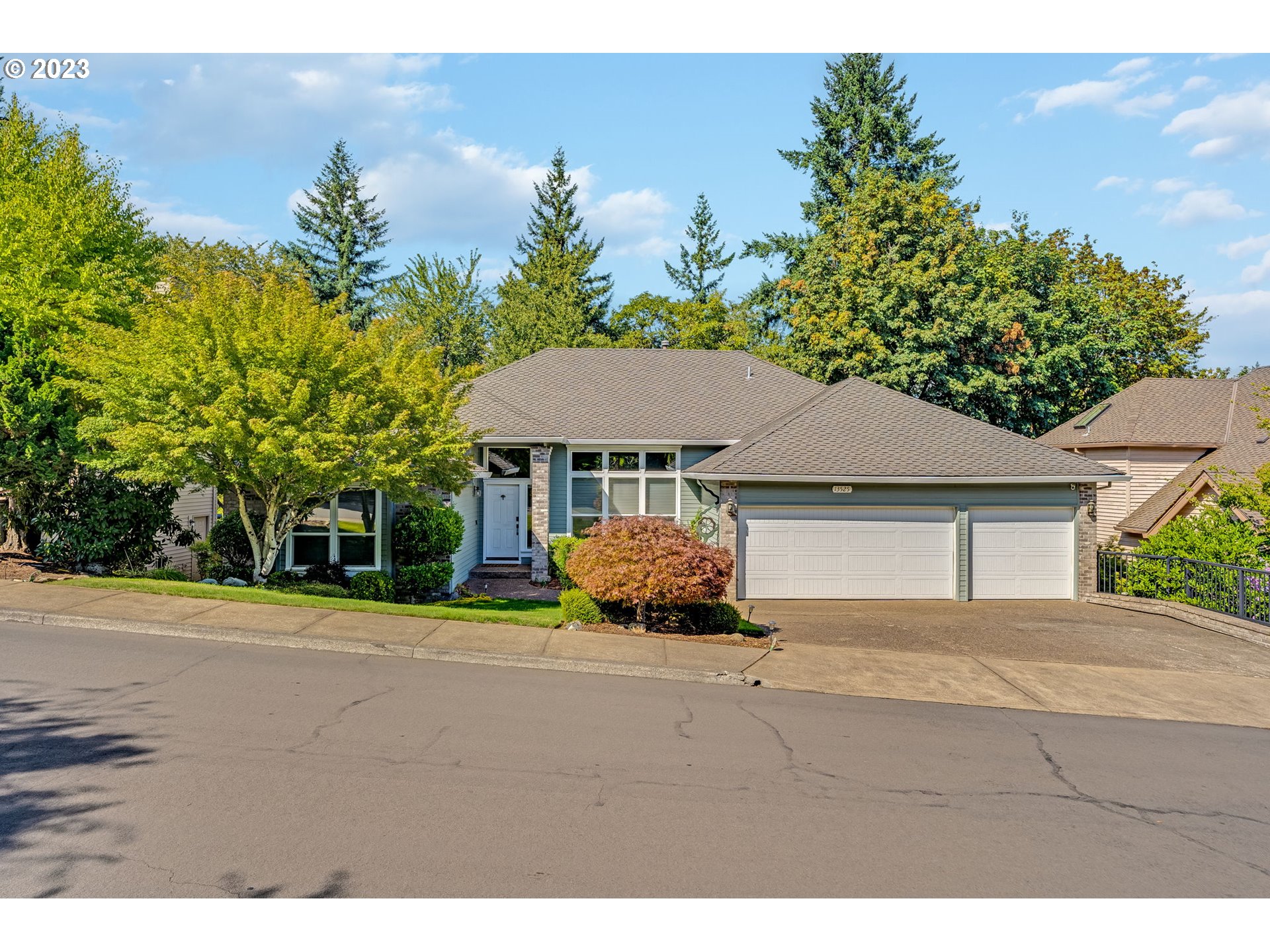13525 Southwest Mountain Ridge Court Tigard, OR 97224 - Photo 1 of 43 Gallery Image 1