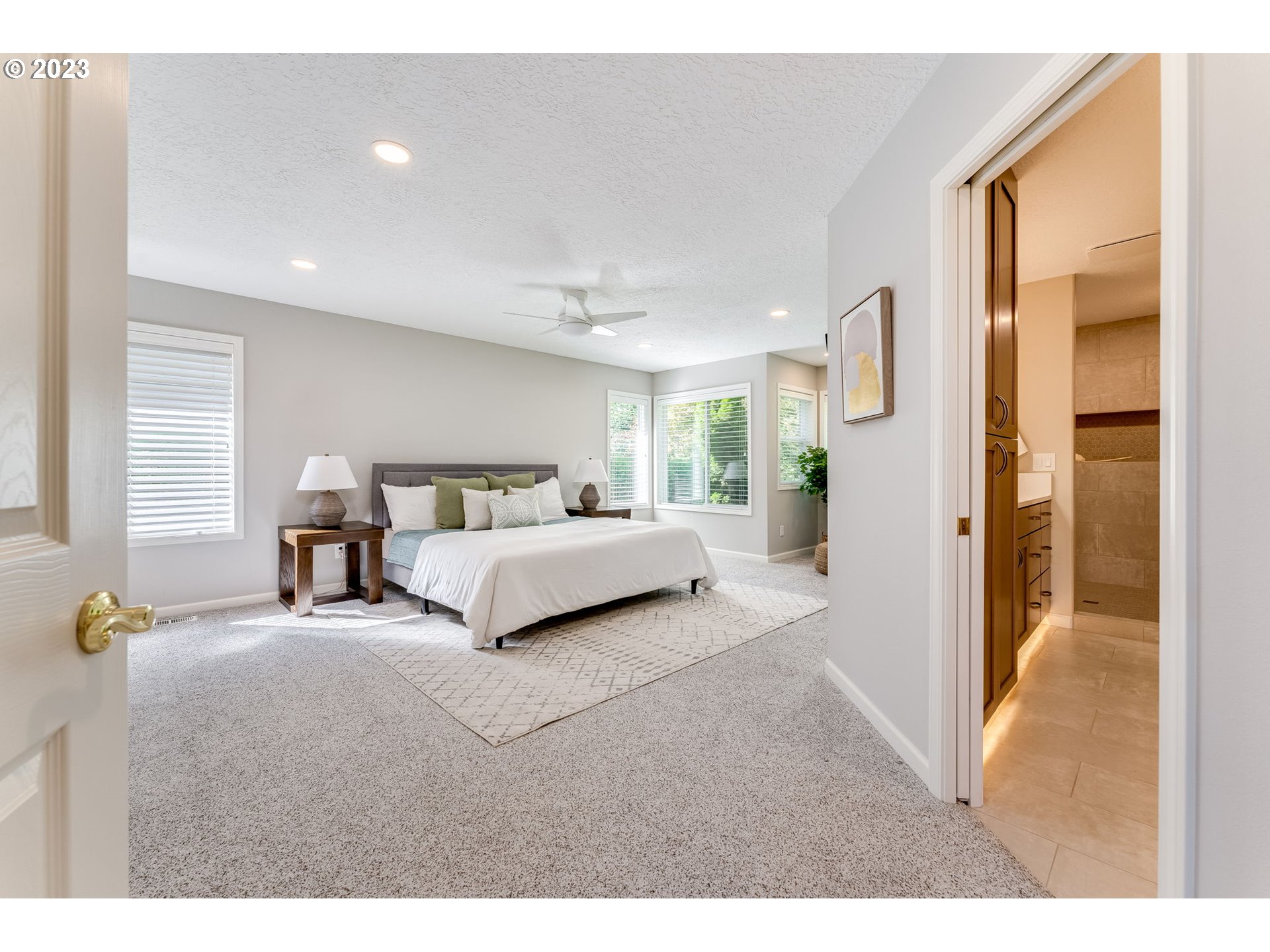13525 Southwest Mountain Ridge Court Tigard, OR 97224 - Photo 15 of 43 Gallery Image 15