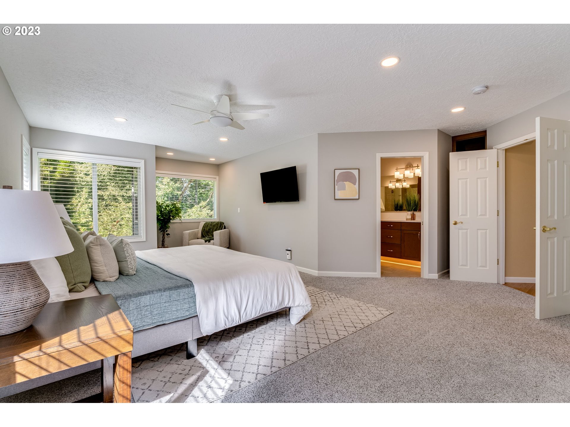 13525 Southwest Mountain Ridge Court Tigard, OR 97224 - Photo 17 of 43 Gallery Image 17