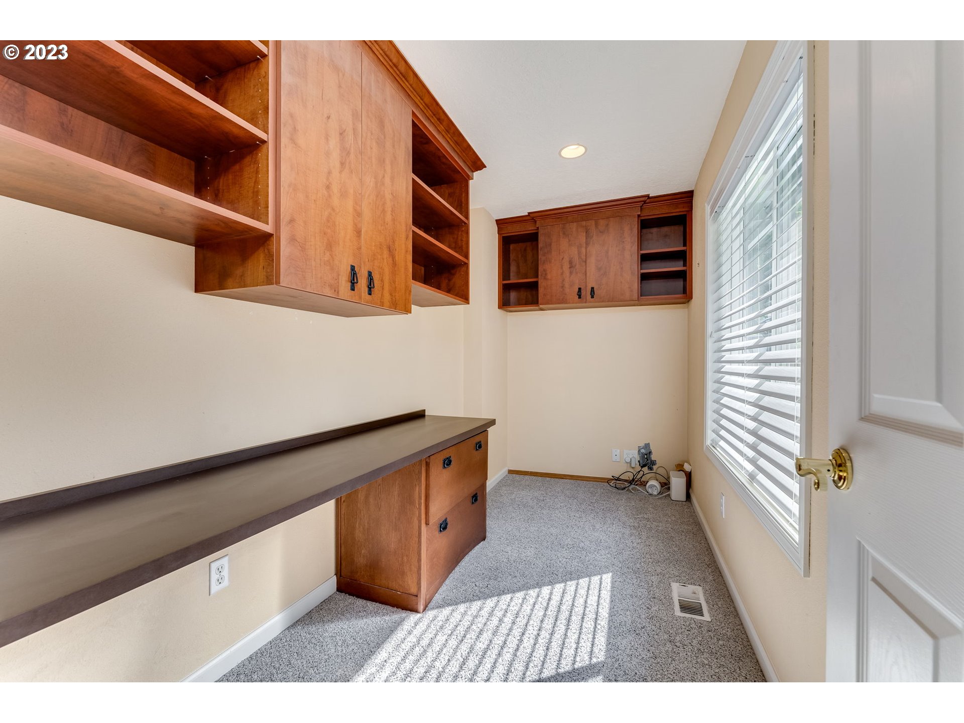 13525 Southwest Mountain Ridge Court Tigard, OR 97224 - Photo 21 of 43 Gallery Image 21