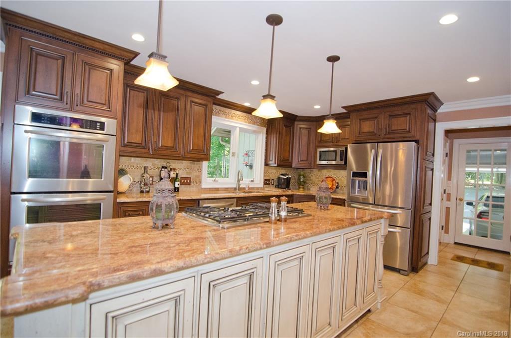 35 Fairway Ridge Lake Wylie, SC 29710 - Photo 12 of 36 Gallery Image 12