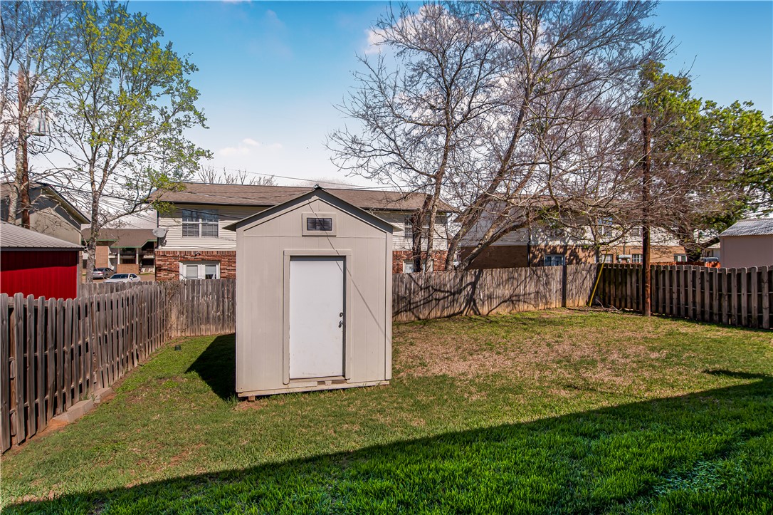 1002 Copperas Bend Caldwell, TX 77836 - Photo 19 of 22