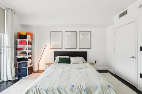 $425,000 | 55 Southeast 6th Street, Unit 1608, Miami, FL 33131