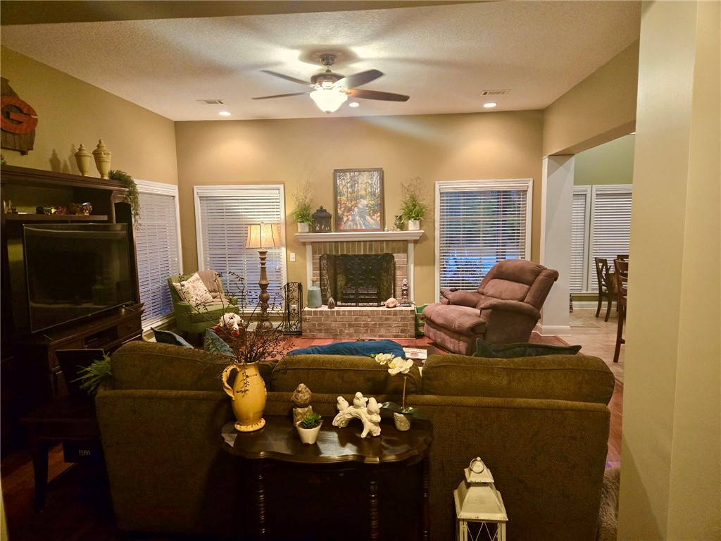 104 Yeoman's Way Jesup, GA 31545 - Photo 14 of 15