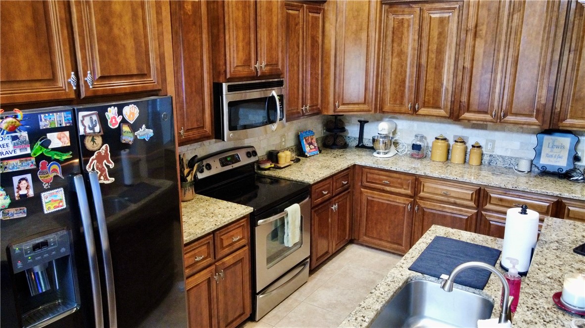 104 Yeoman's Way Jesup, GA 31545 - Photo 10 of 15