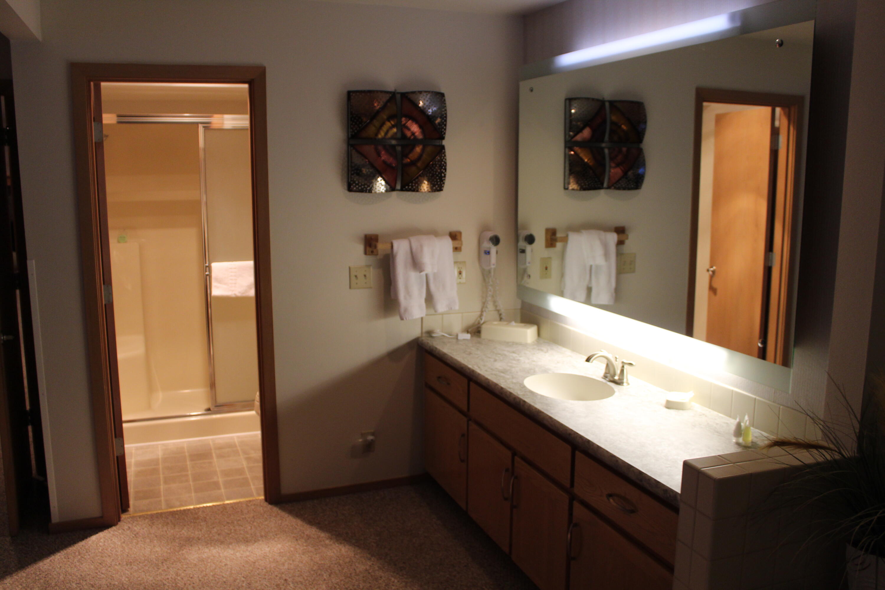 57393 Beaver Ridge Loop, Unit 39B1 Sunriver, OR 97707 - Photo 10 of 13 17-mstrbth-R39