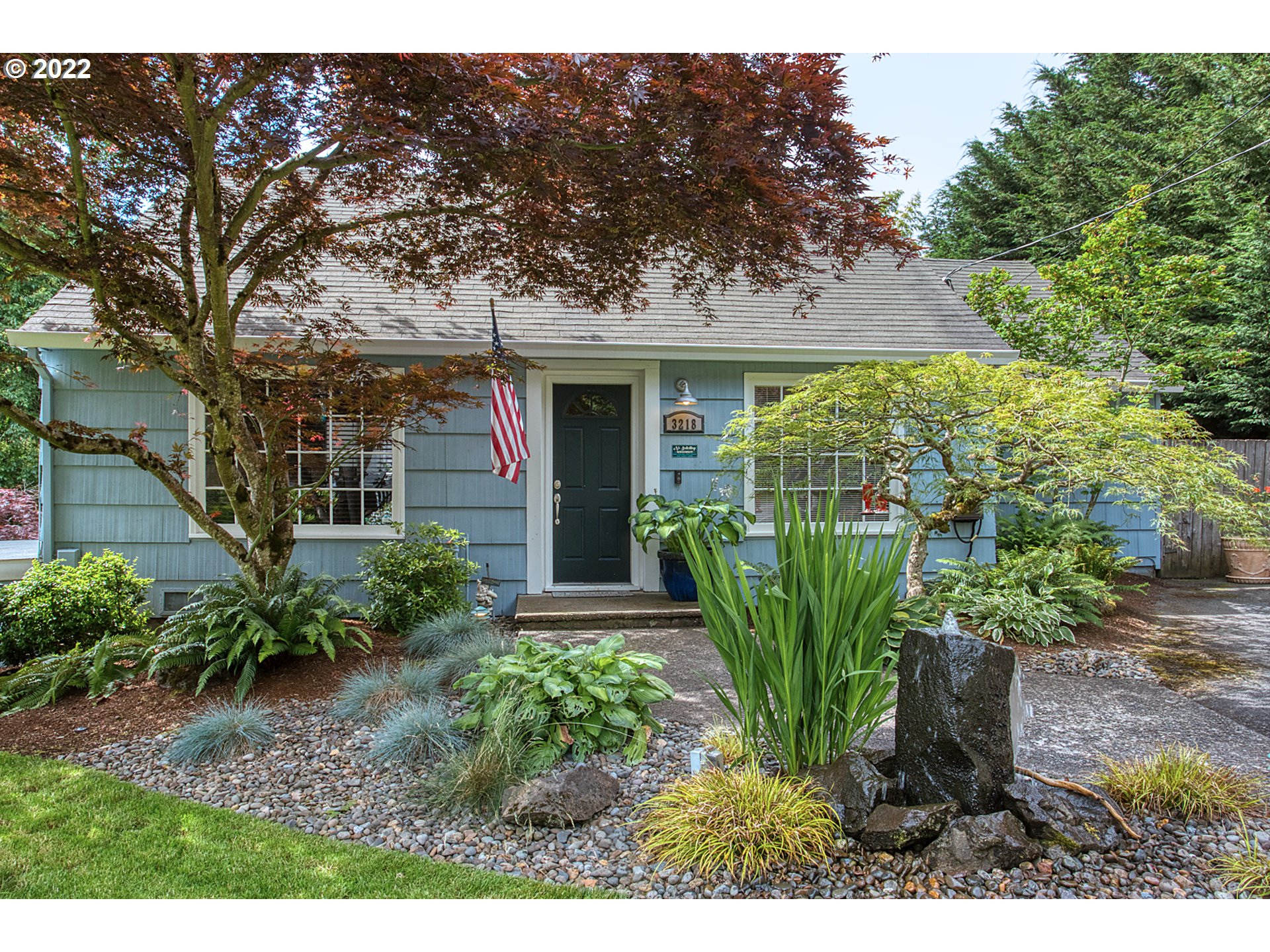 3218 Southwest Huber Street Portland, OR 97219 - Photo 1 of 26 Gallery Image 1