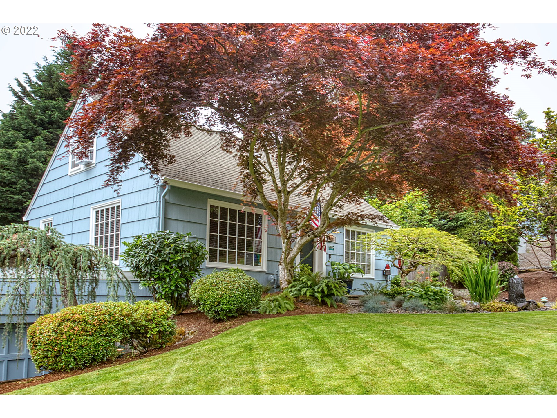 3218 Southwest Huber Street Portland, OR 97219 - Photo 3 of 26 Gallery Image 3