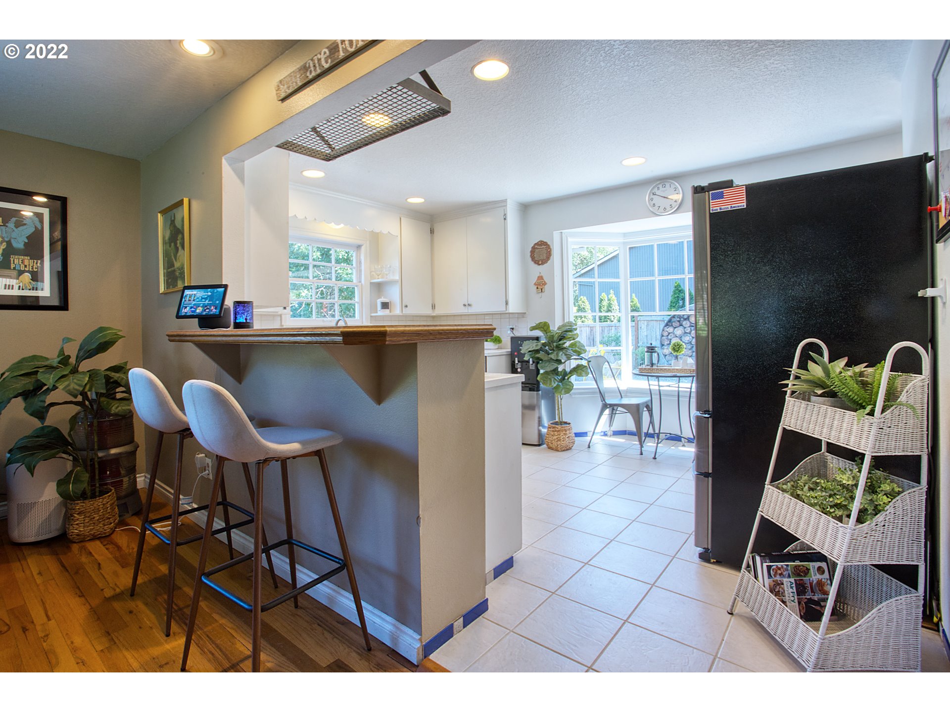 3218 Southwest Huber Street Portland, OR 97219 - Photo 9 of 26 Gallery Image 9
