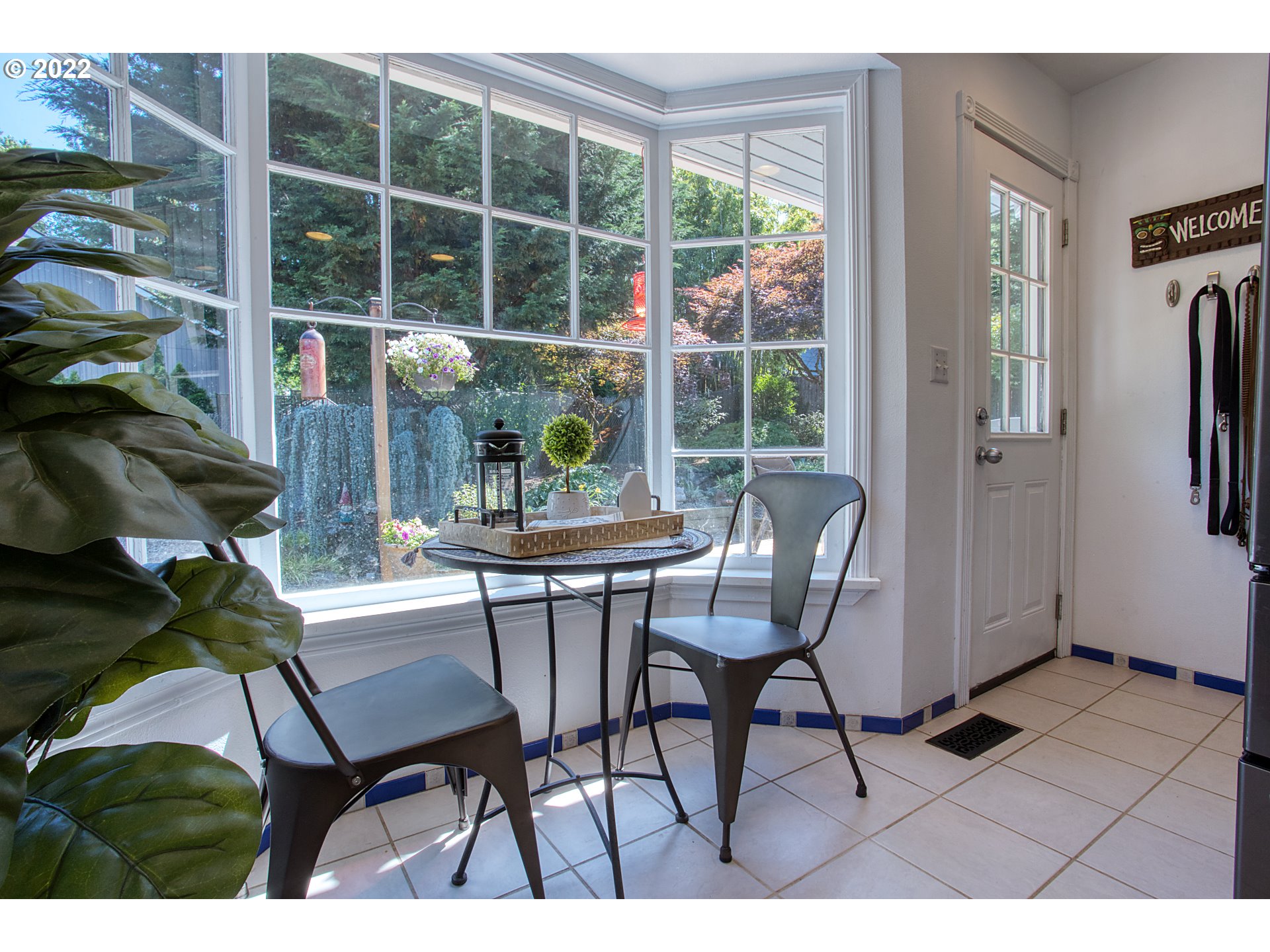 3218 Southwest Huber Street Portland, OR 97219 - Photo 10 of 26 Gallery Image 10