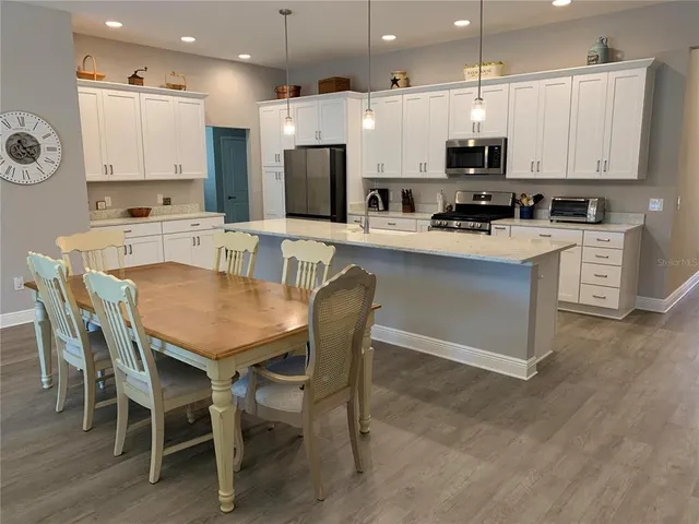 $899,499 | 775 Shivers Loop, The Villages, FL 34762