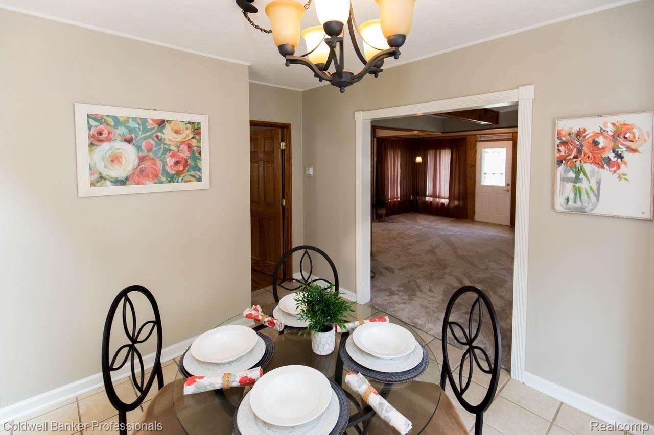 3342 Pershing Street Wayne, MI 48184 - Photo 17 of 32 Dining room view #2