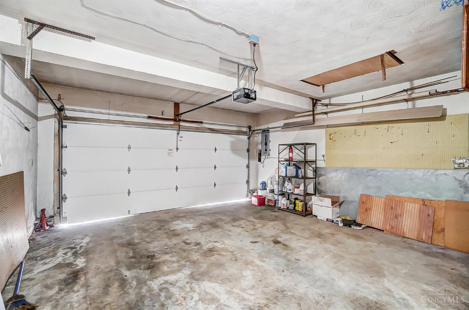 4308 Turf Lane Cincinnati, OH 45211 - Photo 35 of 46