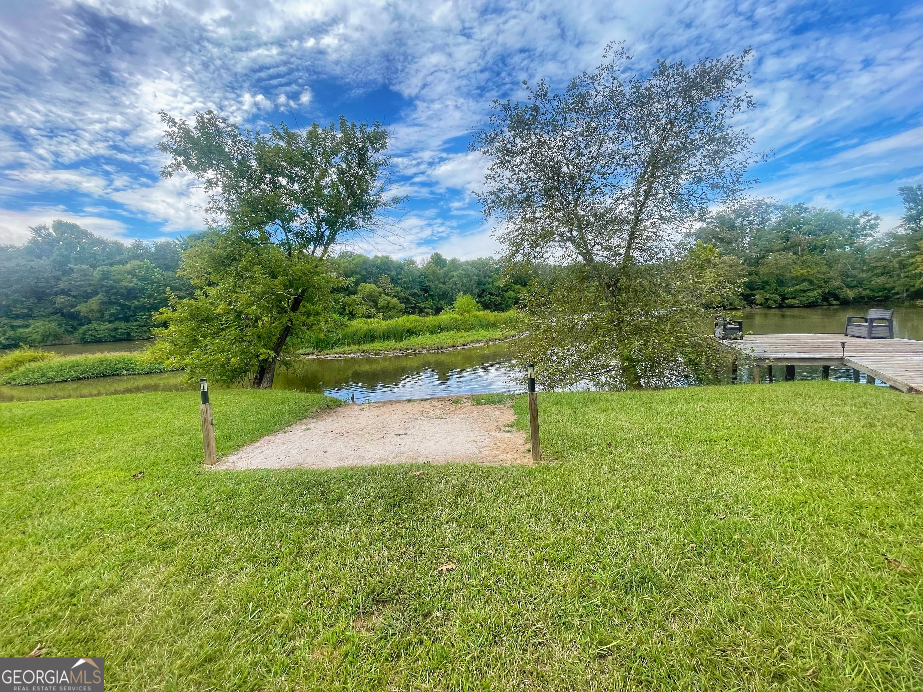 141 Edgewater Drive Eatonton, GA 31024 - Photo 65 of 85 a view of a park with large trees