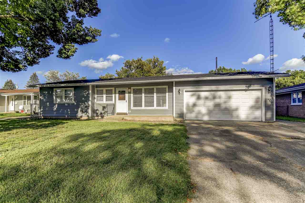 1904 North 23rd Street Springfield, IL 62702 - Photo 1 of 21