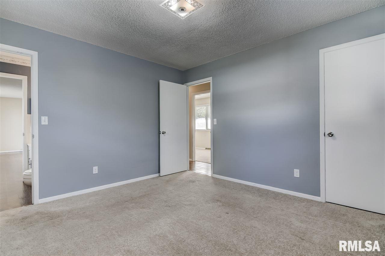 1904 North 23rd Street Springfield, IL 62702 - Photo 11 of 21