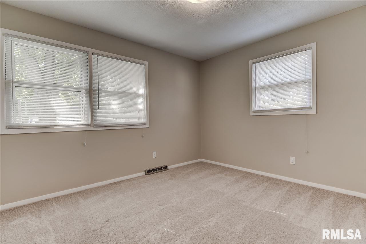 1904 North 23rd Street Springfield, IL 62702 - Photo 12 of 21