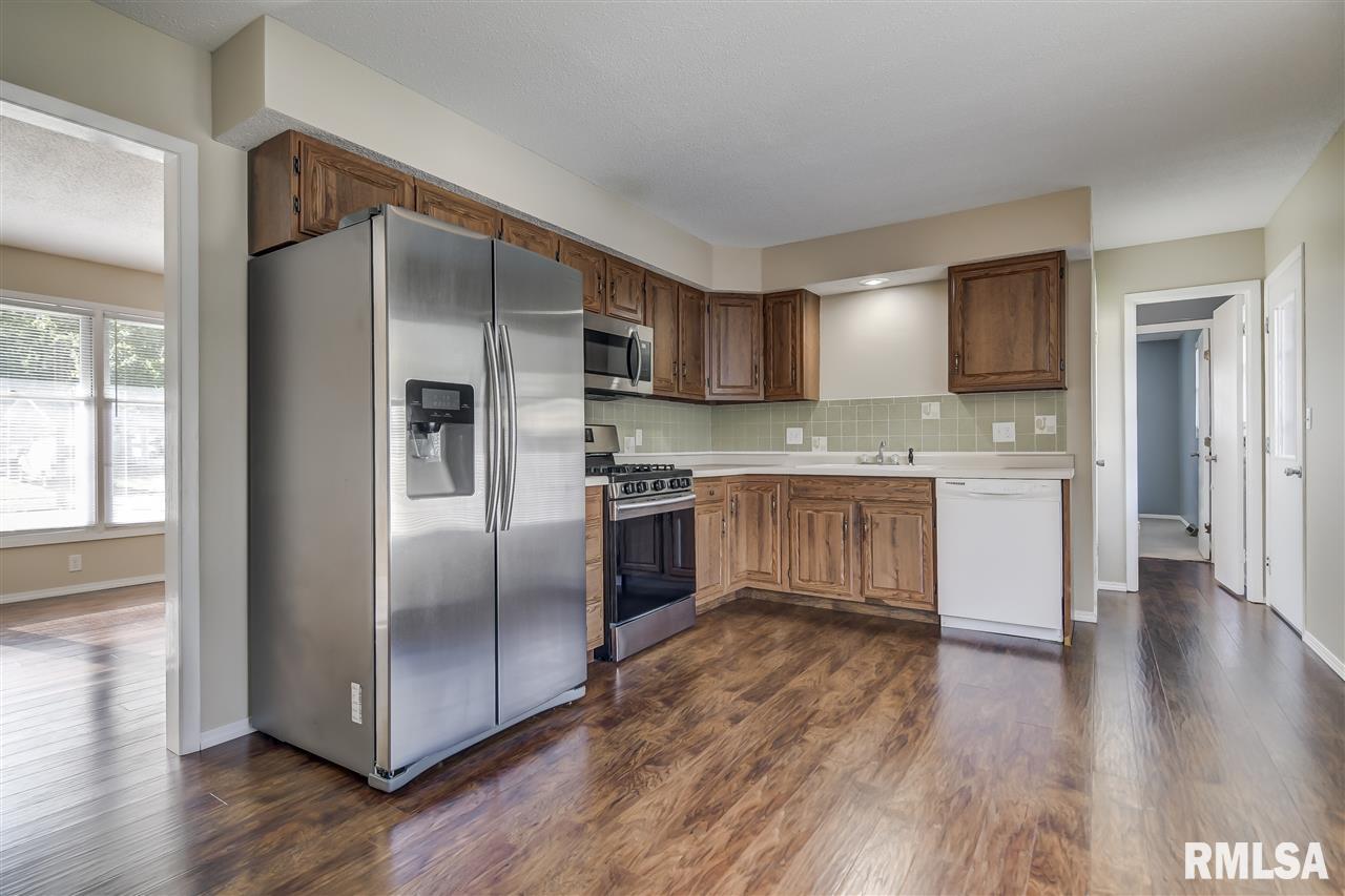 1904 North 23rd Street Springfield, IL 62702 - Photo 5 of 21