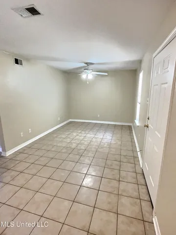 $950 | 318 Porter Avenue, Unit 103, Ocean Springs, MS 39564