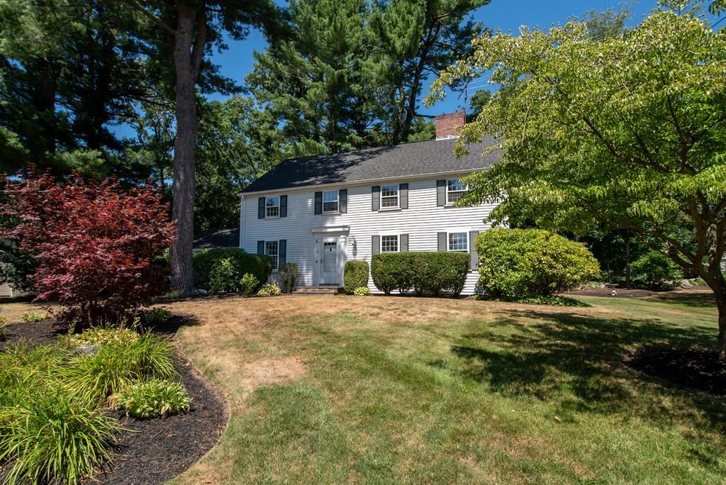 15 Olde Towne Road Lynnfield, MA 01940 - Photo 1 of 29 Gallery Image 1