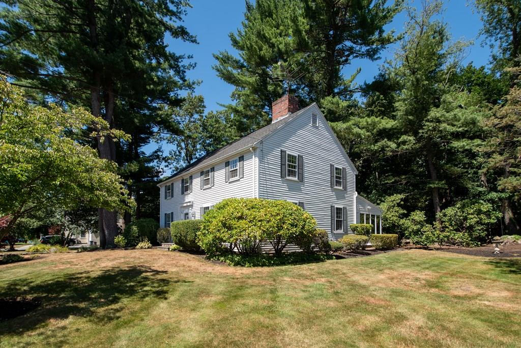 15 Olde Towne Road Lynnfield, MA 01940 - Photo 2 of 29 Gallery Image 2