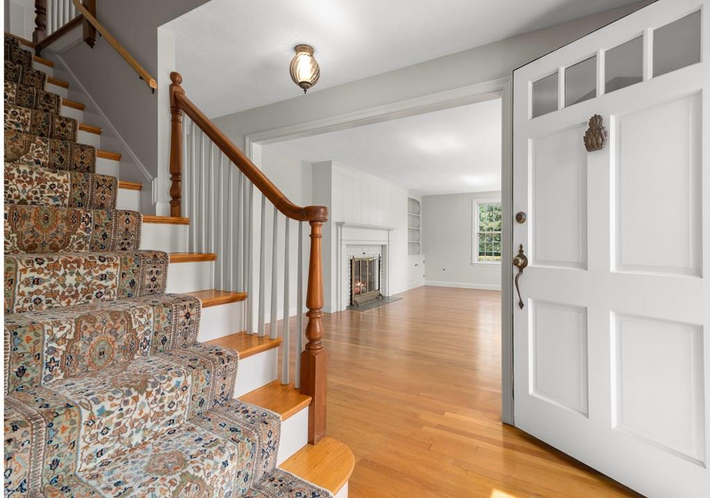 15 Olde Towne Road Lynnfield, MA 01940 - Photo 5 of 29 Gallery Image 5