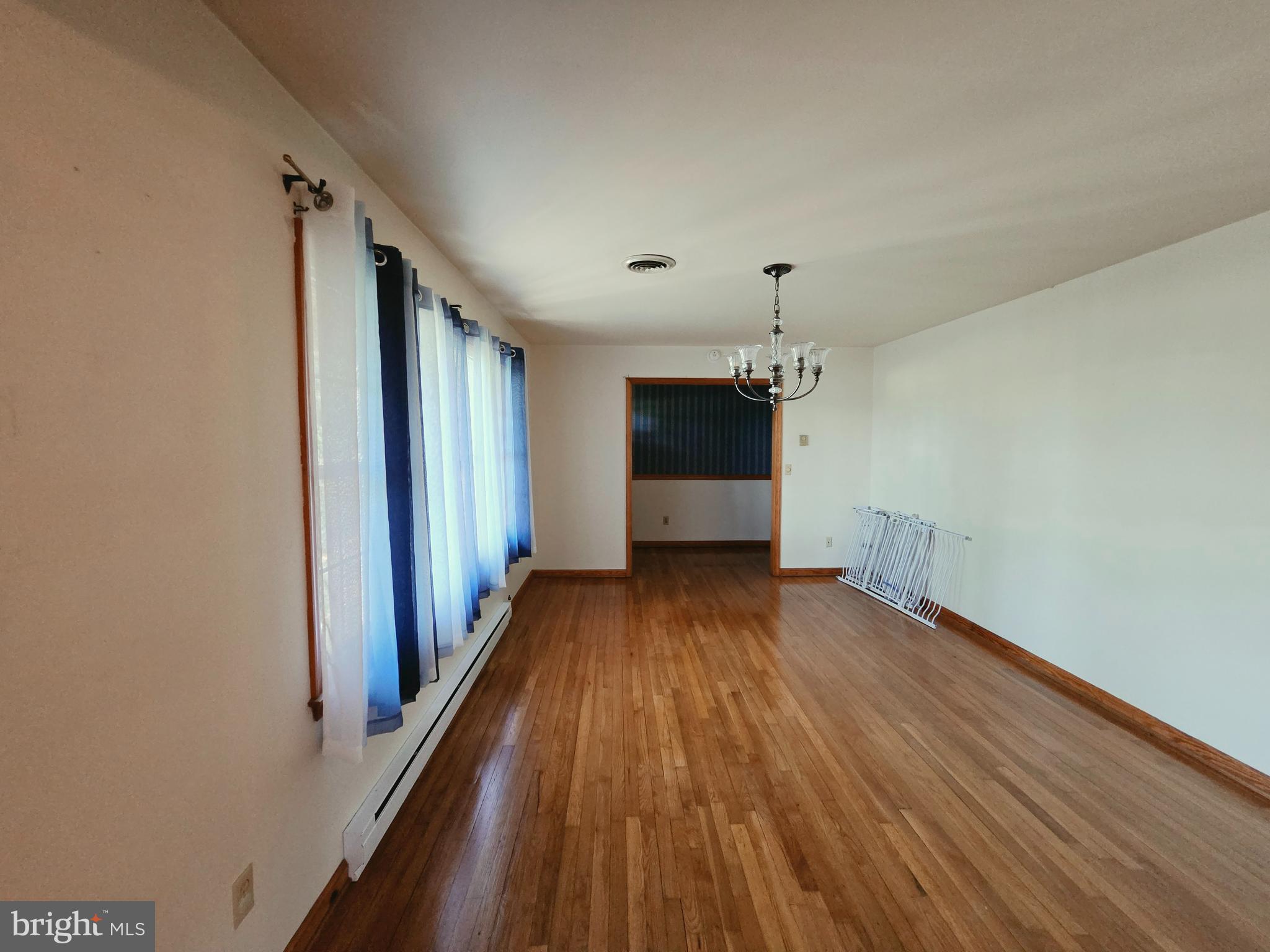 31 Bunker Hill Road Farnham, VA 22460 - Photo 8 of 19 Living Room